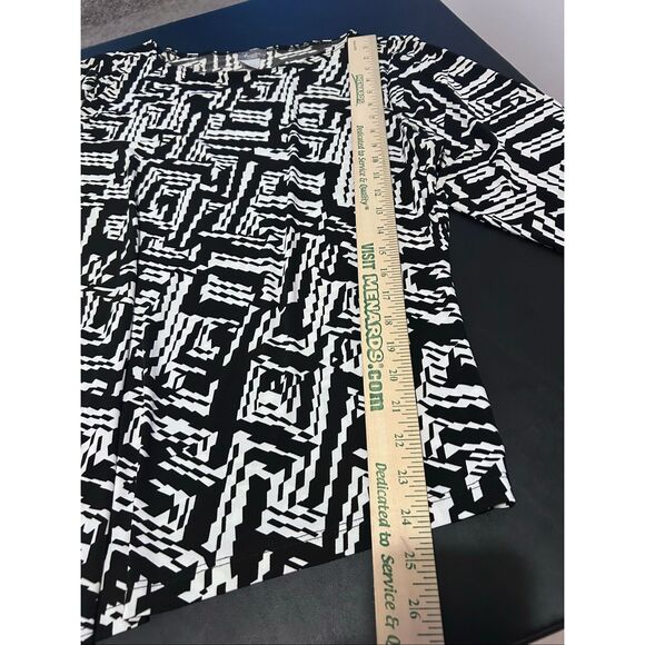 Travelers by Chico's Women’s Size 3 (XL) Black White Asymmetrical Tunic Top - Picture 11 of 11